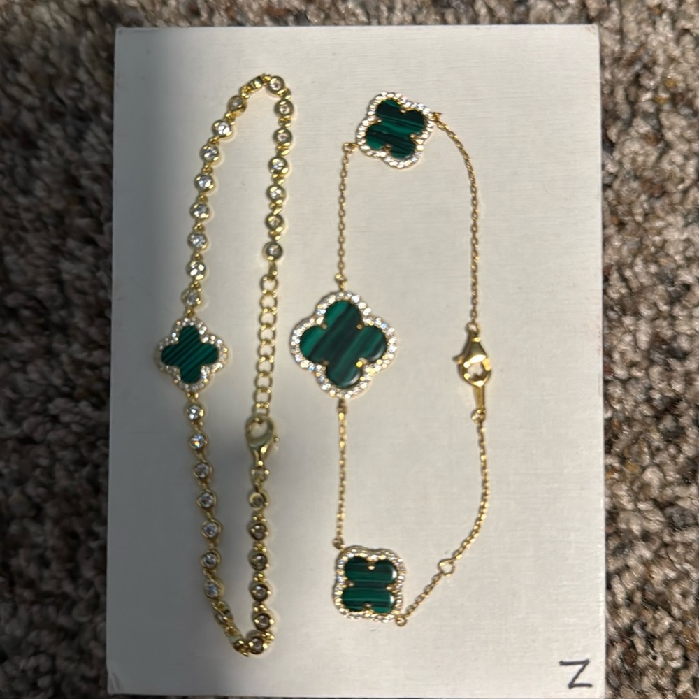 Elegant Green and Gold Bracelet Set